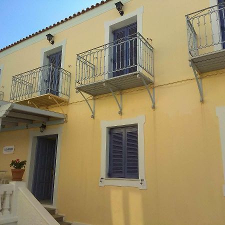 Old Harbor Apartments سبيتسيس المظهر الخارجي الصورة