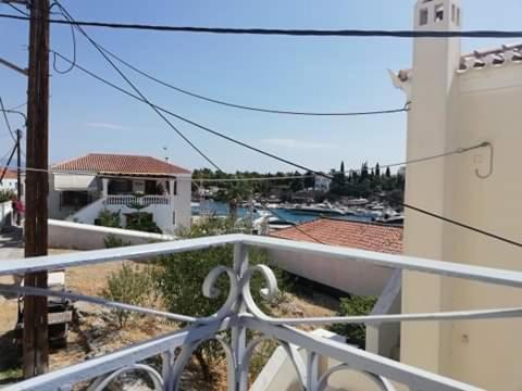Old Harbor Apartments سبيتسيس المظهر الخارجي الصورة