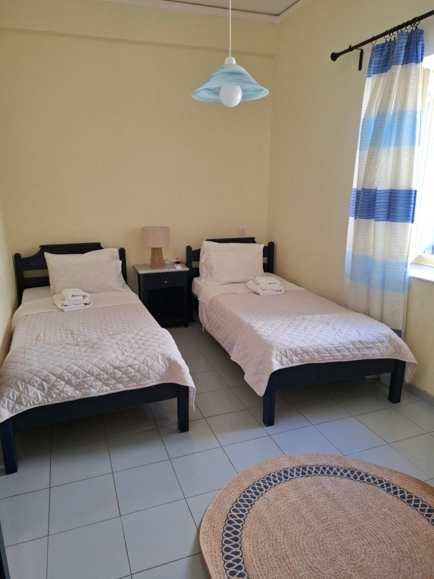 Old Harbor Apartments سبيتسيس المظهر الخارجي الصورة