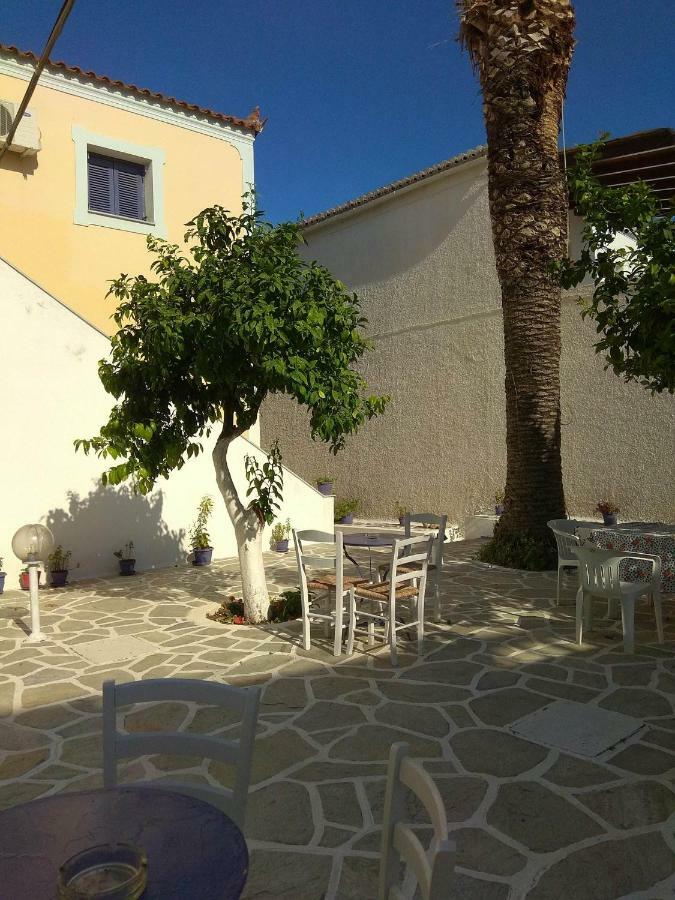 Old Harbor Apartments سبيتسيس المظهر الخارجي الصورة