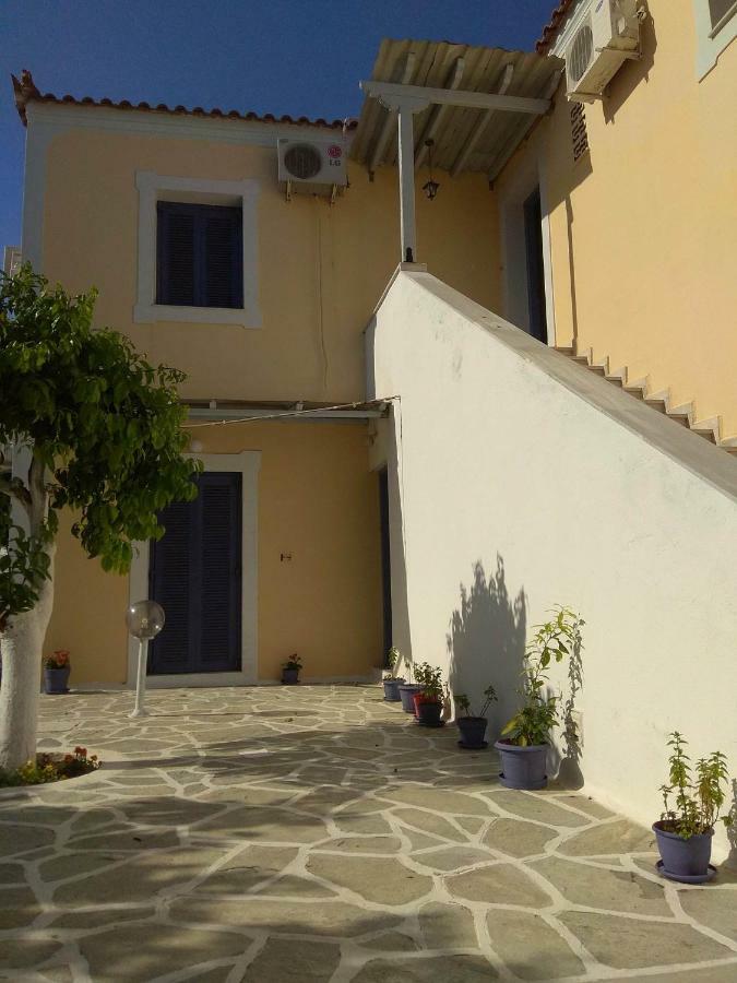 Old Harbor Apartments سبيتسيس المظهر الخارجي الصورة